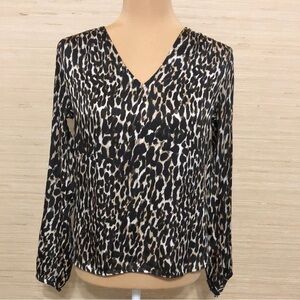 Banana Republic Leopard Print V-Neck Women's Long Sleeve Lightweight Blouse XS